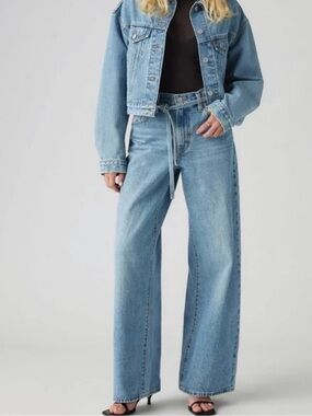 Women XL straight Levis jeans size 29